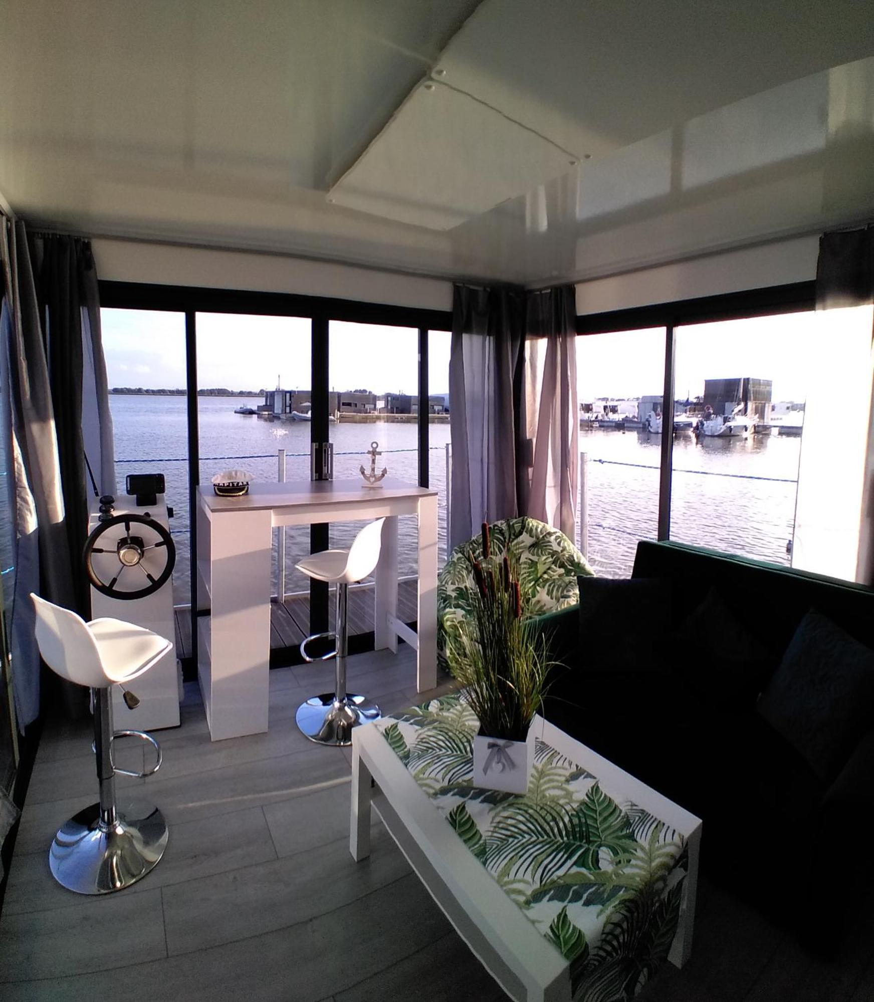 Houseboat Arka 1 - Domki Na Wodzie, Rower Wodny, Wifi, Parking Миелно Екстериор снимка